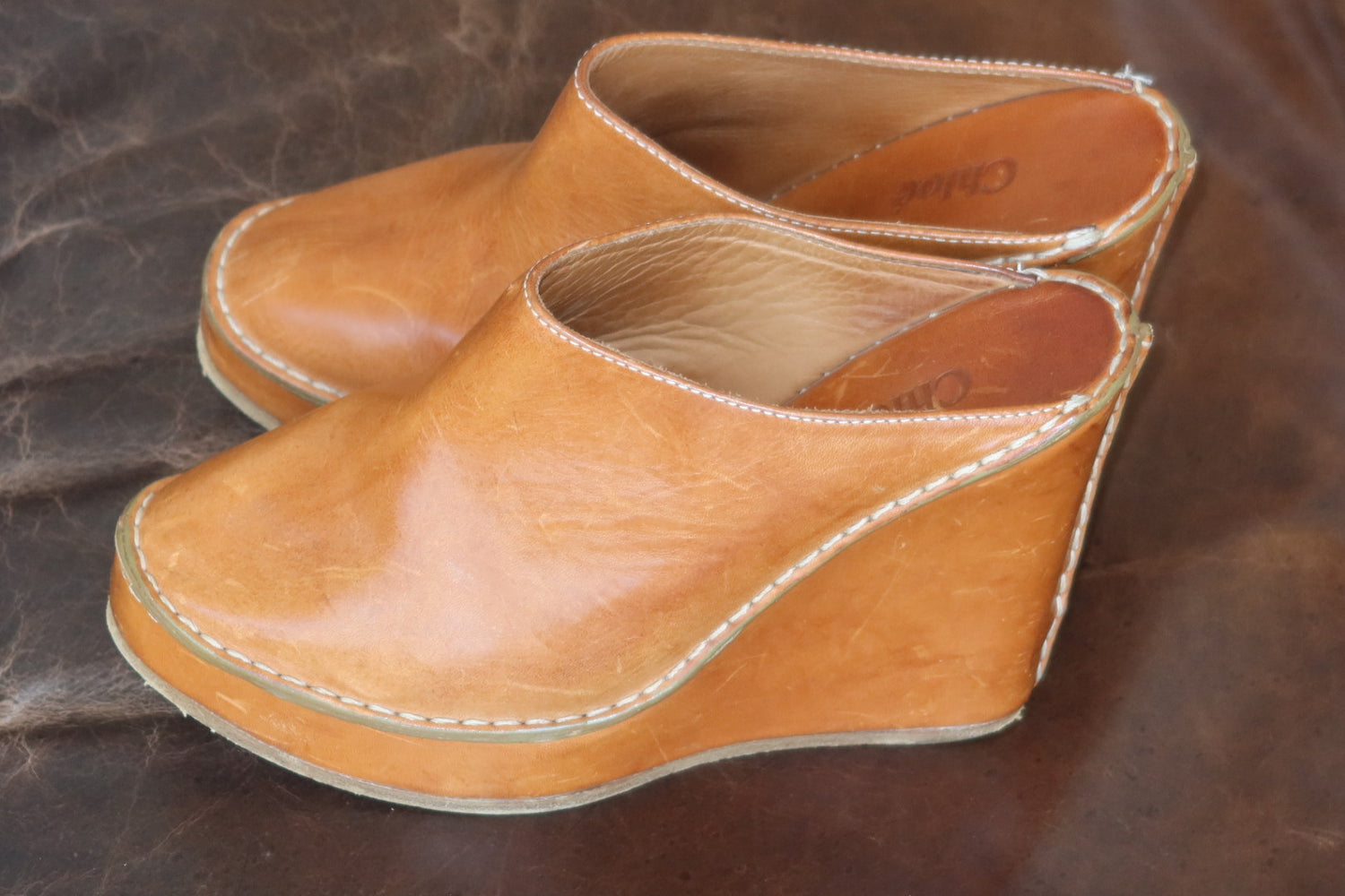 Chloé Tan Leather Wedge Mule Clogs Size 36.5 White Topstitching Made in Italy