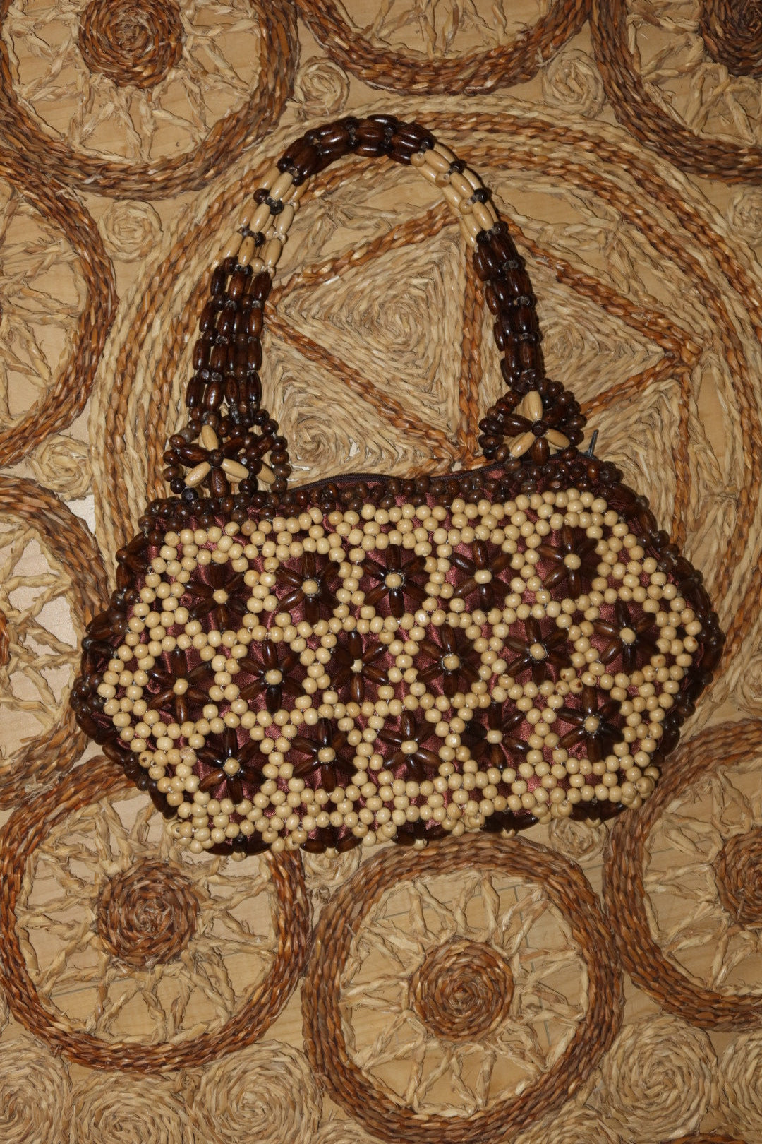 Vintage Handmade Wooden Bead Floral Daisy Handbag