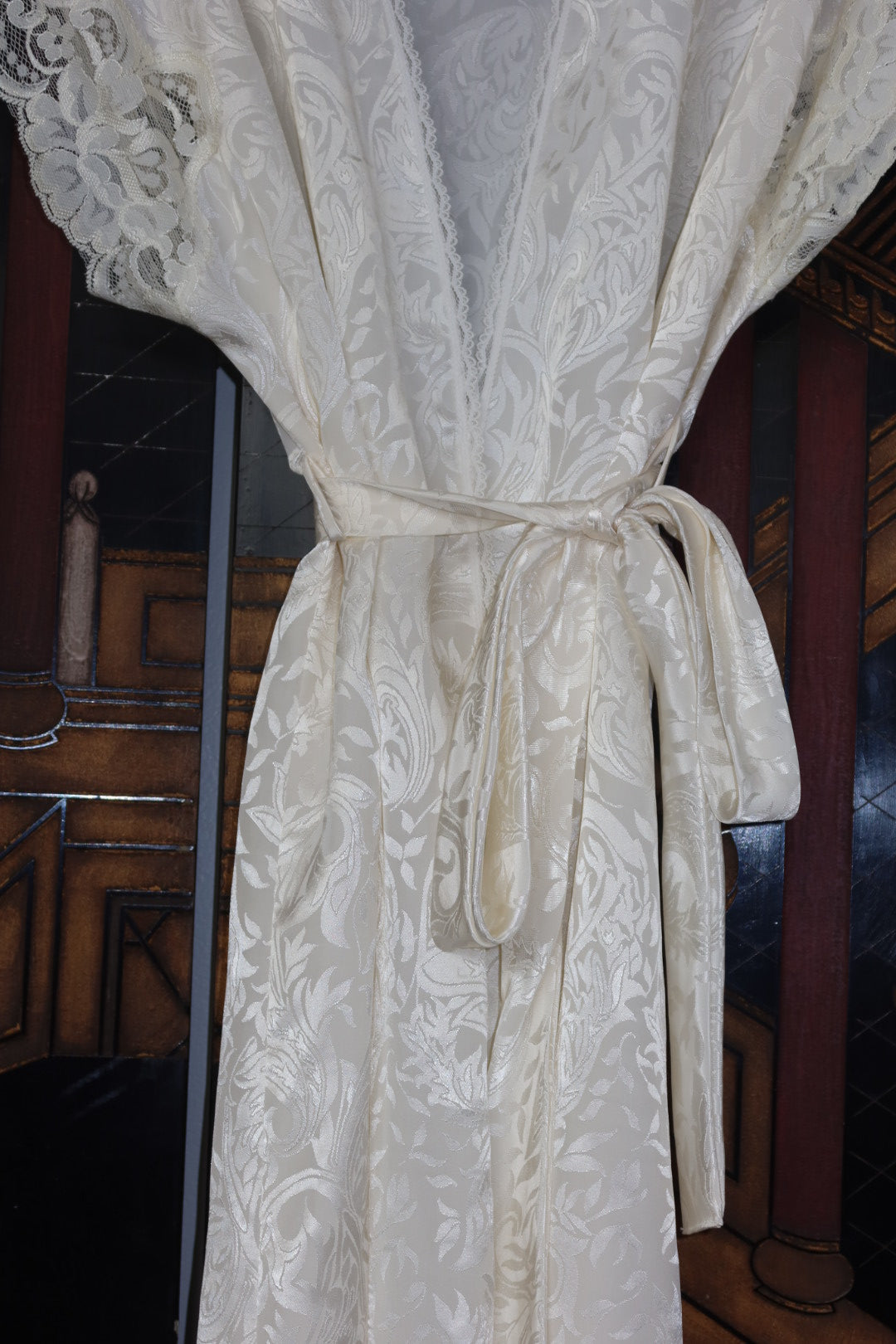 Vintage Lucie Ann II Ivory Jacquard Peignoir Robe with Lace Flutter Sleeves