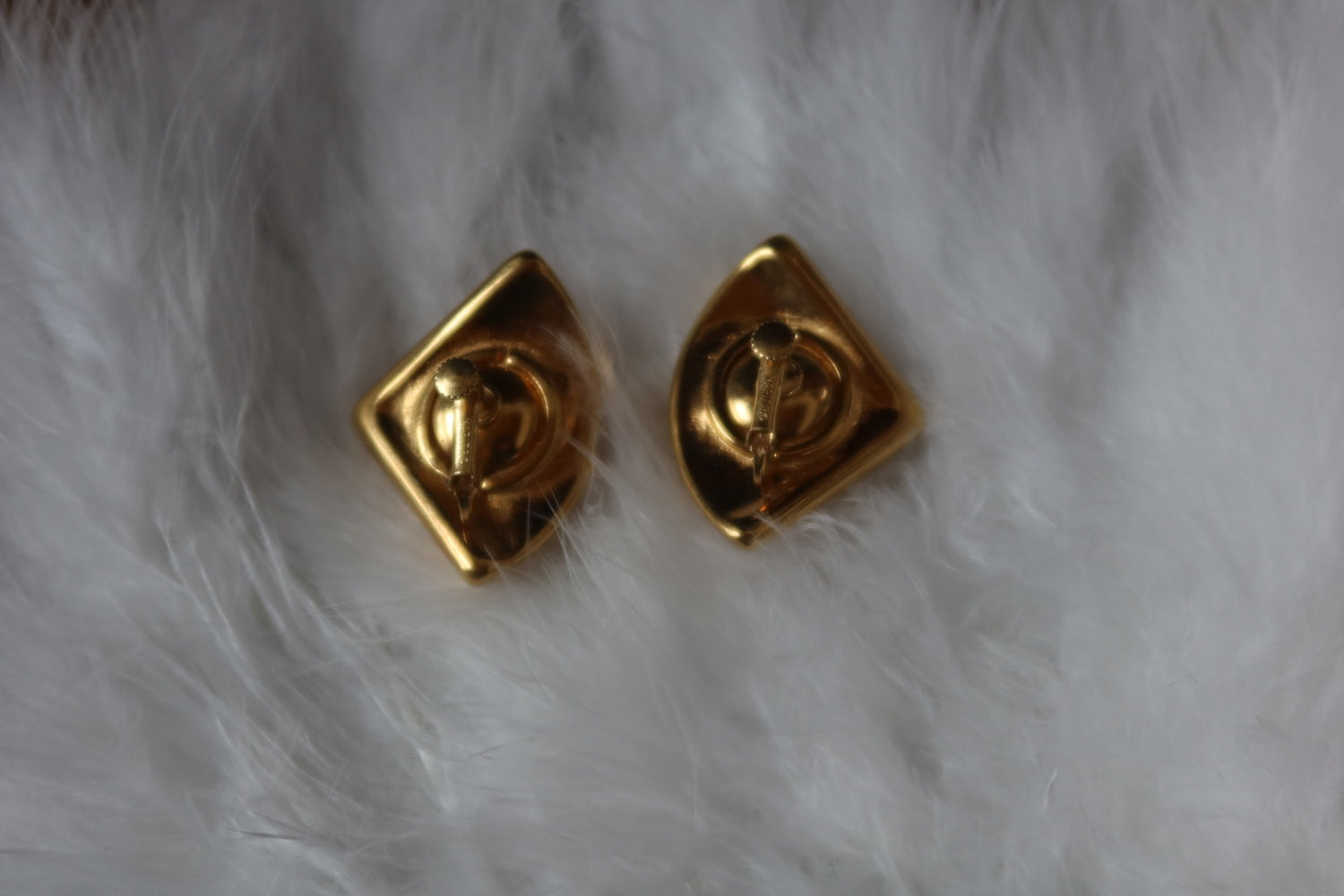 Vintage Gold Tone Art Deco Revival Pleated Fan Screwback/Clip-On Earrings