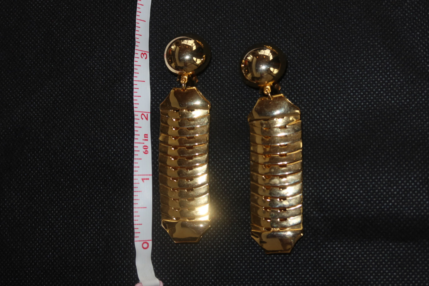Vintage Gold Tone Sculptural Ribbed Drop Statement Clip-On Earrings
