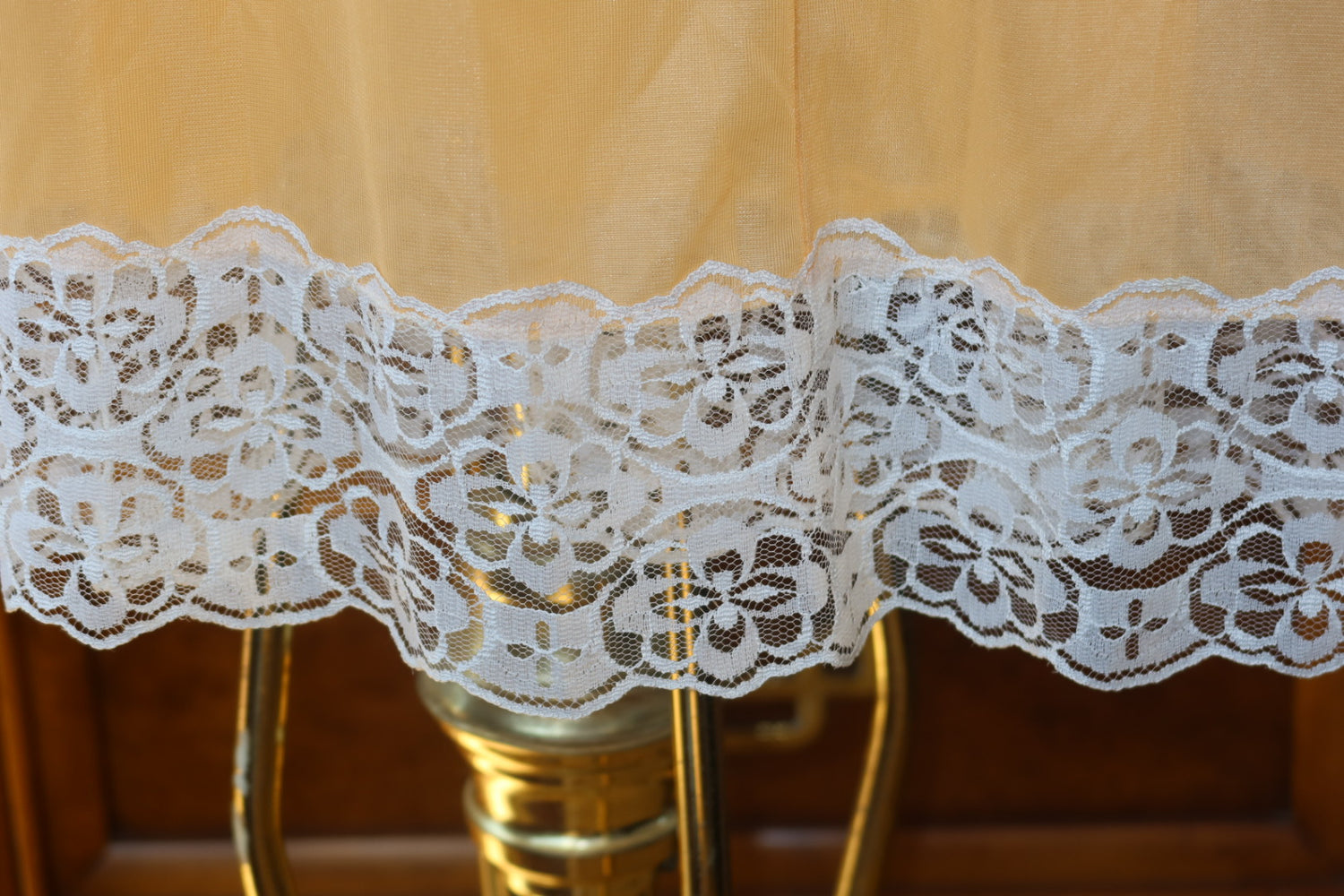 Vintage 1960s Stern Kreuz Peach Sheer Slip with White Lace and Ribbon Bows
