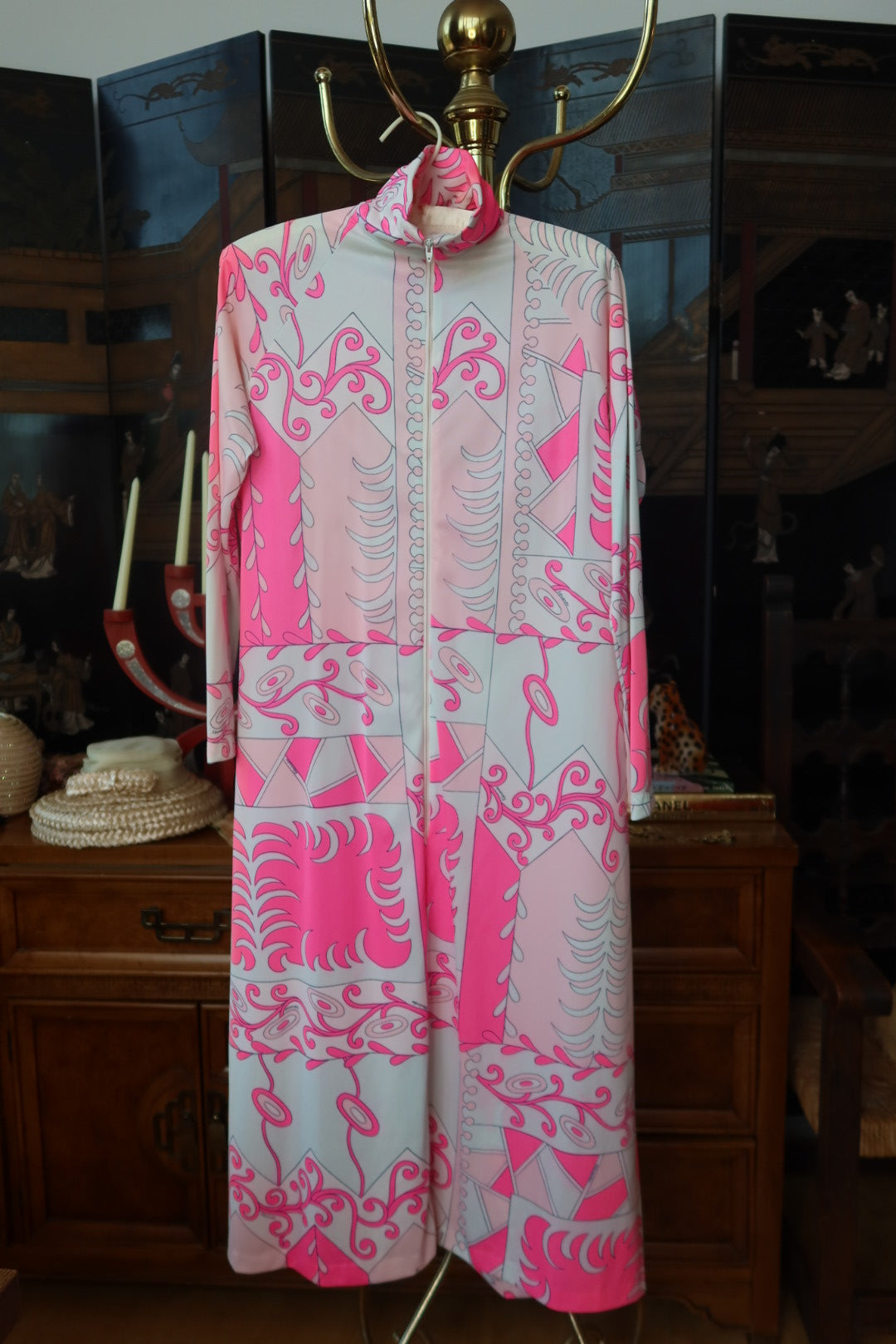 1960s Eduardo Signed Pink and Gray Geometric Print Zip Front Hostess Dress
