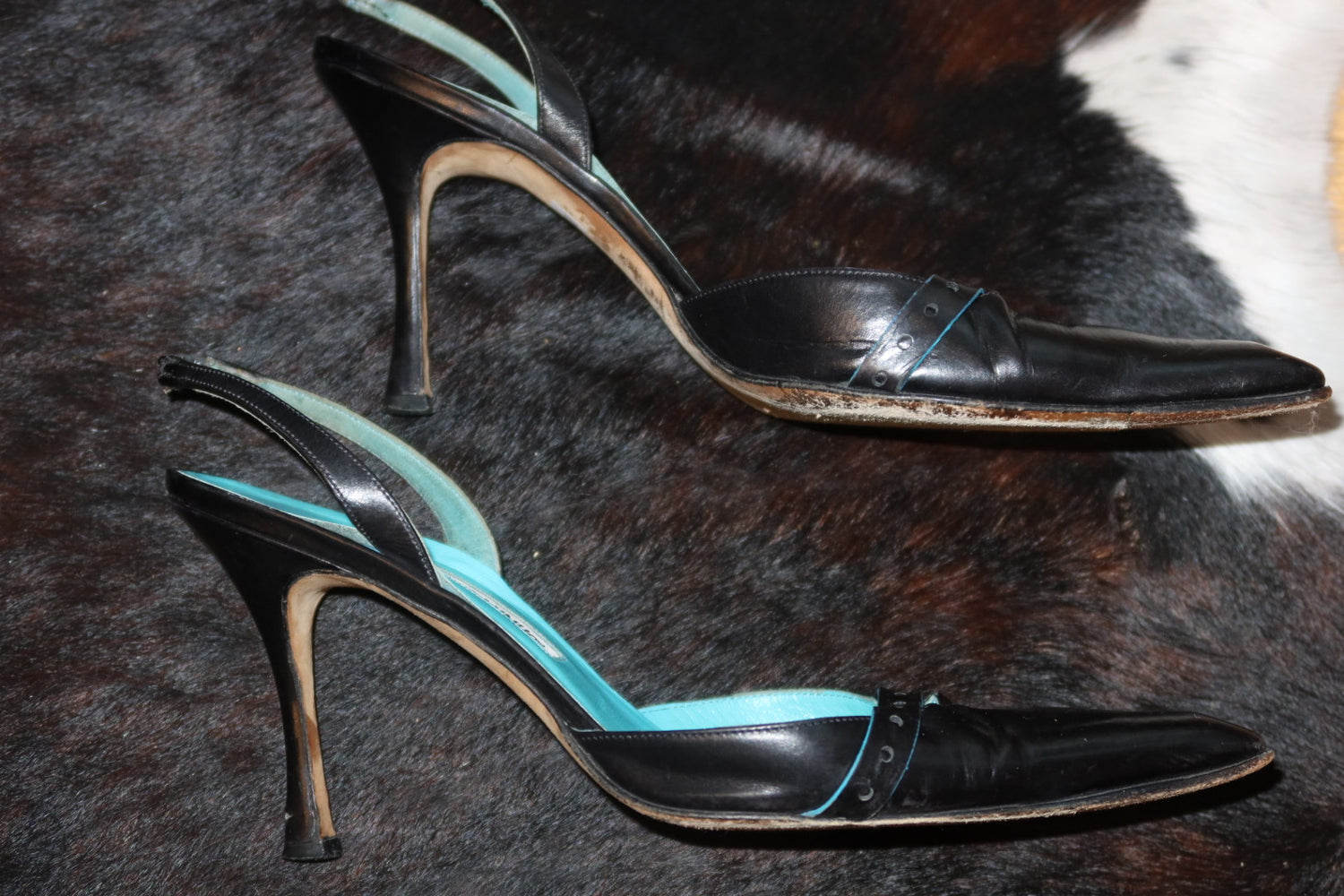 Manolo Blahnik Black Leather Pointed-Toe Slingbacks with Turquoise Leather Lining