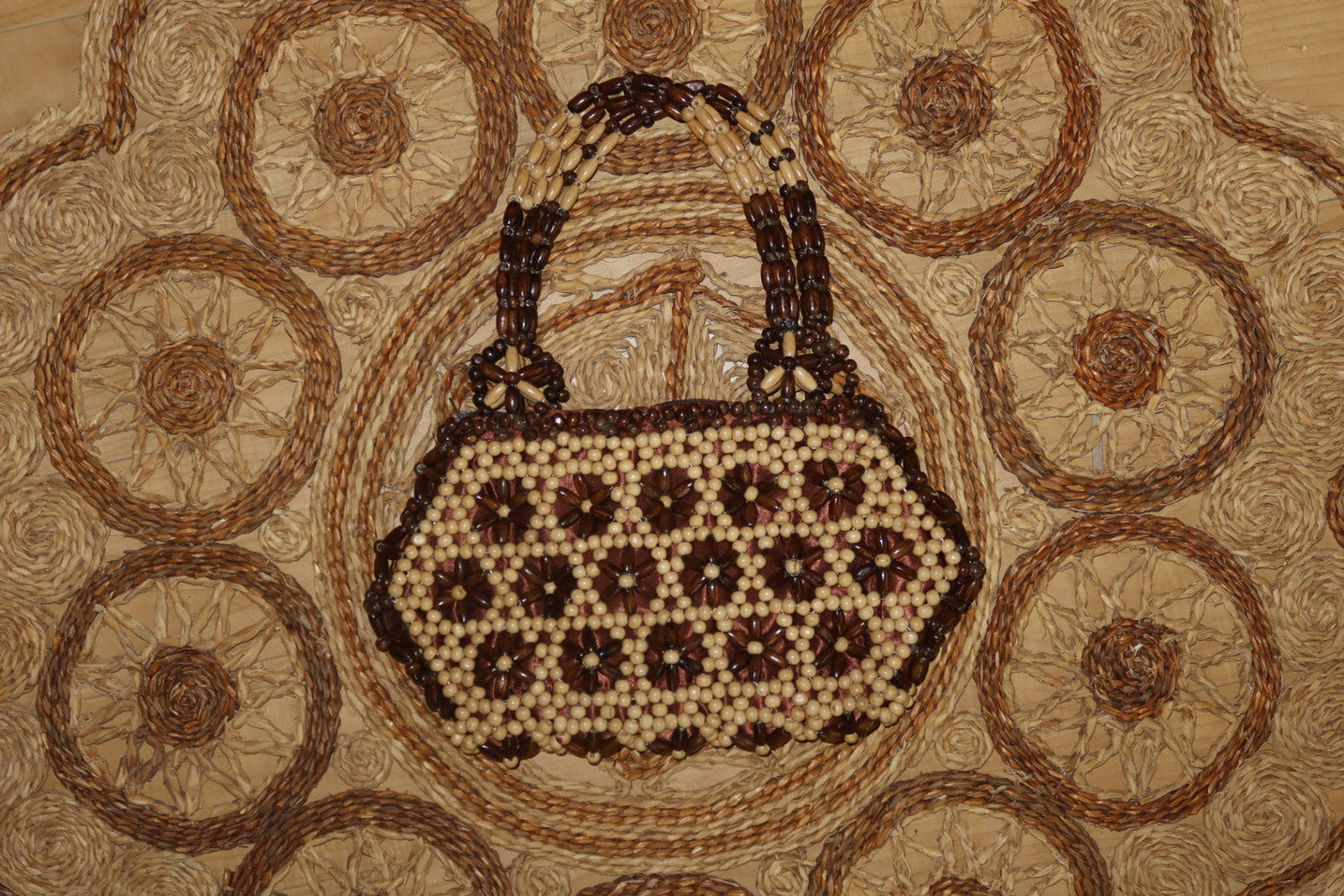 Vintage Handmade Wooden Bead Floral Daisy Handbag