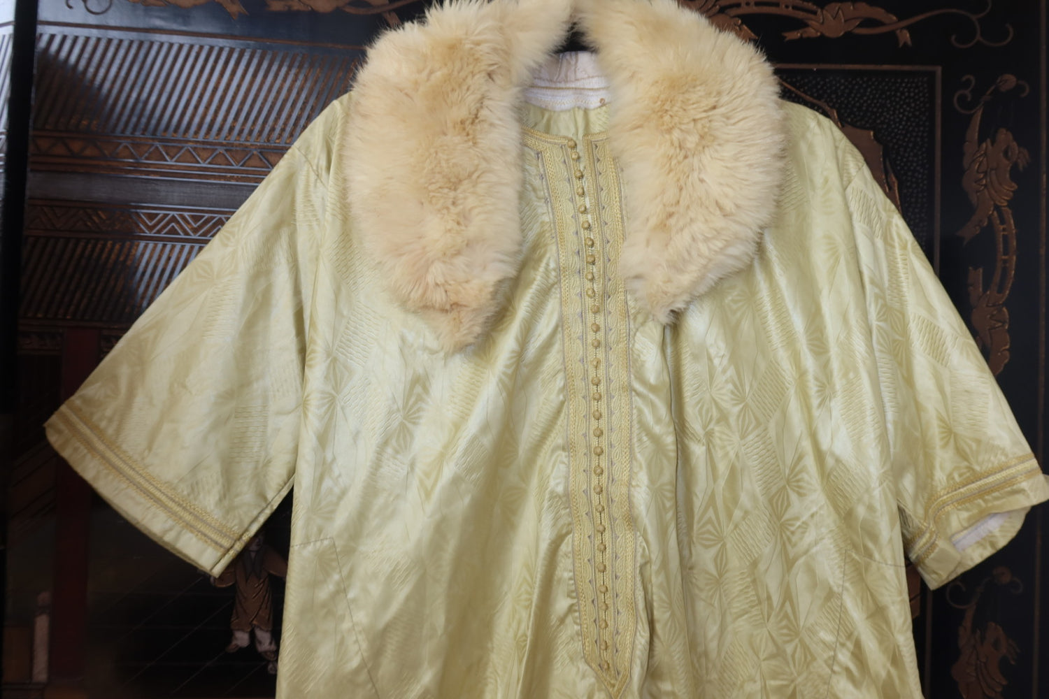 Vintage Kaftan Gold With Separate Fur Collar