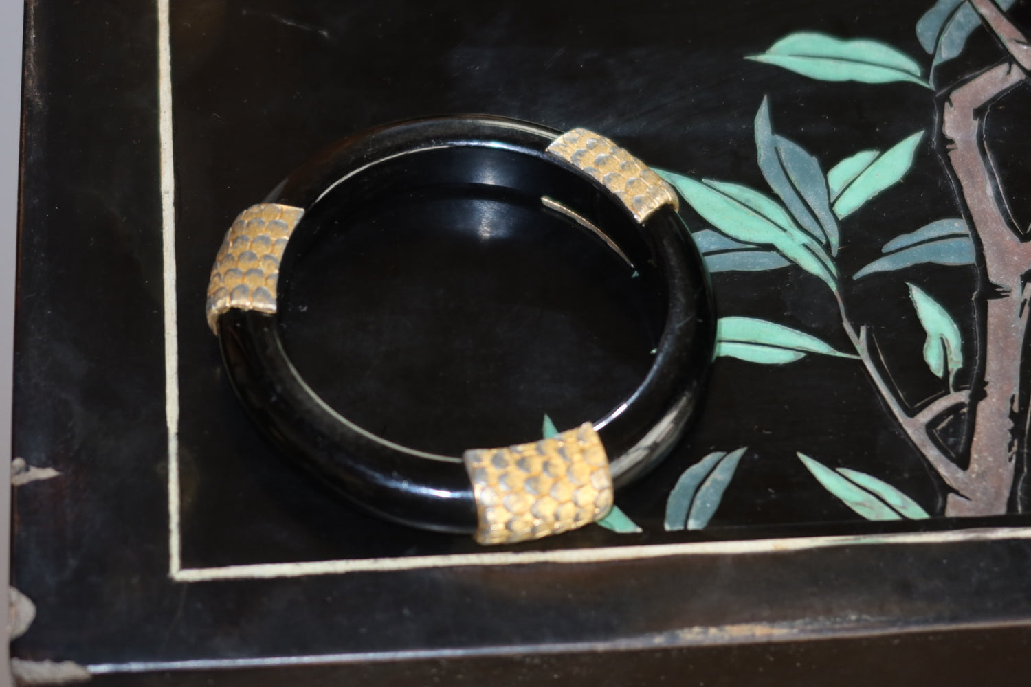 Vintage Bangle Bracelet Set of 3 Marbled Gold Tone